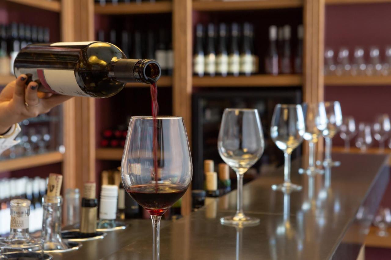 Cramim By Isrotel Exclusive Kiryat Anavim Exteriér fotografie Wine tasting at a winery